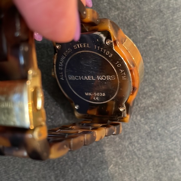 Michael Kors watch - Picture 4 of 4